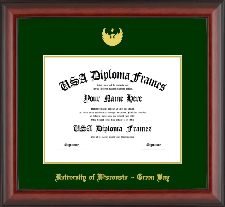 University of Wisconsin – Green Bay Diploma Frame – Cherry Matte – Winter Green/Gold Mat